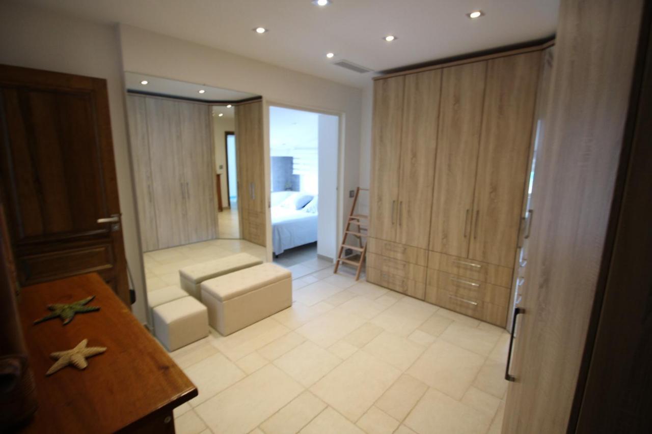 Villa Jalna Chambre, Suites Et Appartement Roquefort-les-Pins Exterior photo